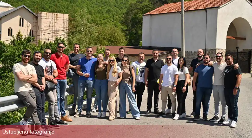 kosovo mladi.webp